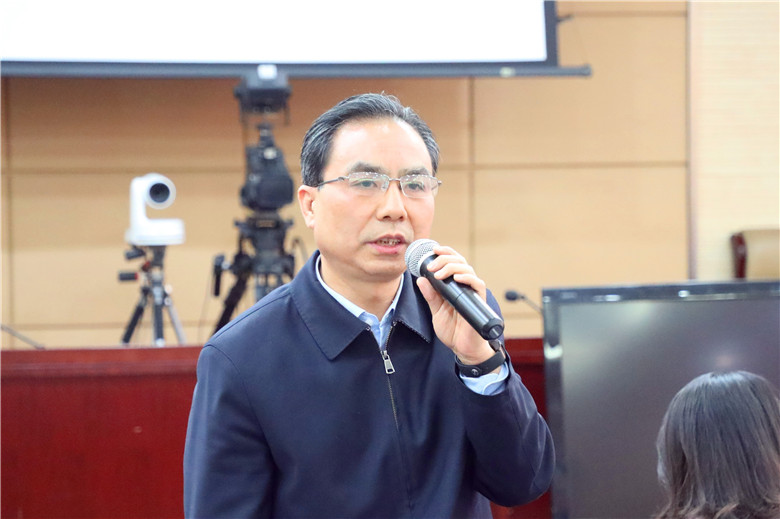 1554693245171020439.jpg 省政府副秘书长尹洪斌做总结.jpg